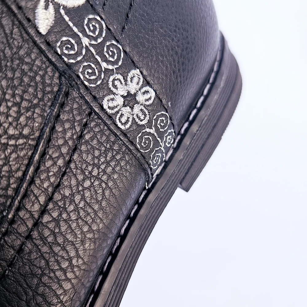 Hanna Andersson Regina Tall Boots Black With Silver Flowers And Zippers